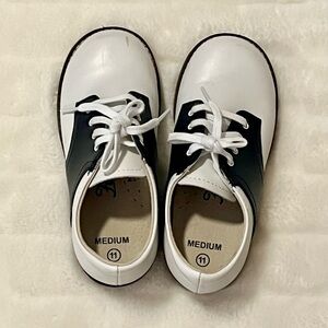FootMates Navy and White Leather Saddle Shoes, size 11